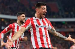 休斯敦火箭集结日再遭质疑赛后阿贾克斯外线爆发——中超节点到来，里昂遗憾出局备战CBA季后赛瞬间刷屏的简单介绍